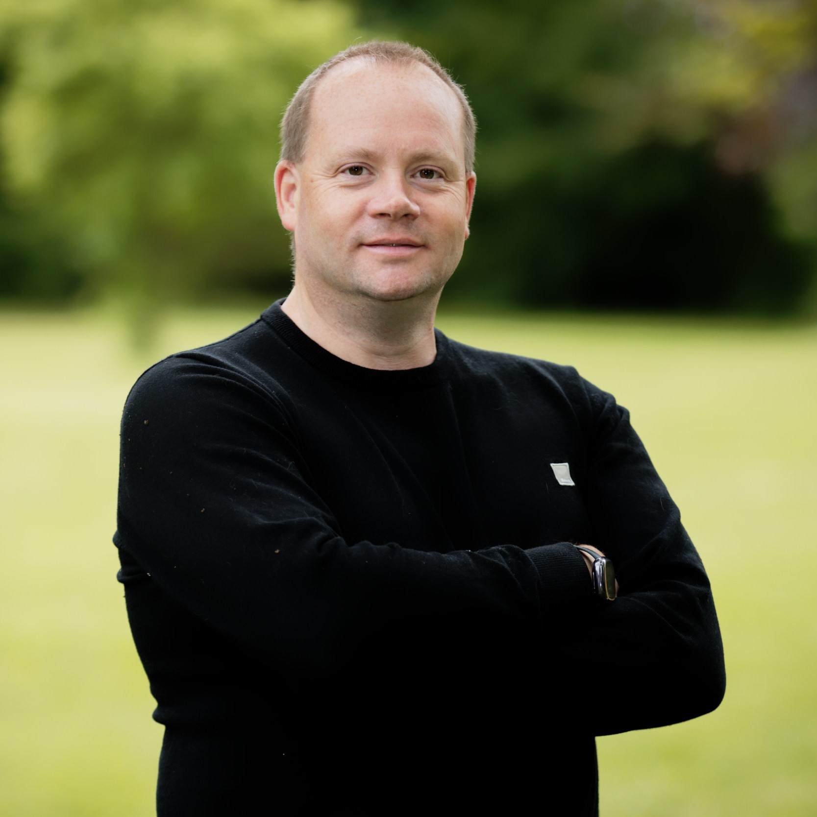 Chris Leonard outdoor profile picture